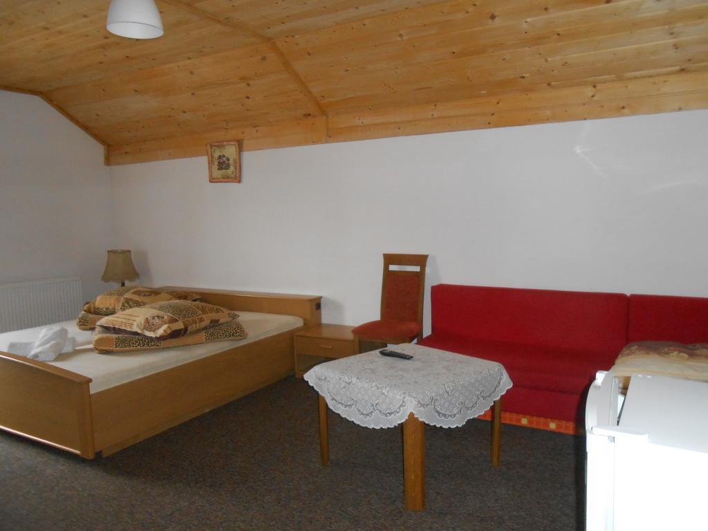 Magdalenka - Pokoje W Centrum Szczyrk Room photo